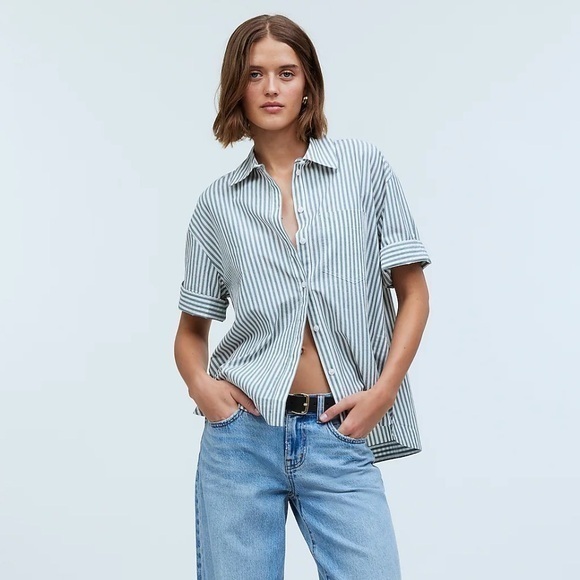 Madewell Tops - Madewell Oversized Boxy Button-Up Shirt in Signature Poplin